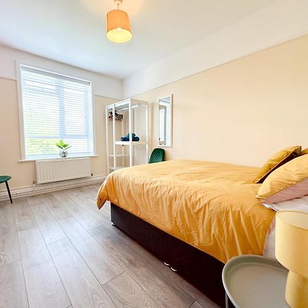 Bournemouth 3 Bedroom - Parking Bagian luar foto